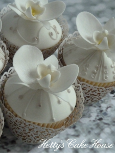 White orchid cupcakes